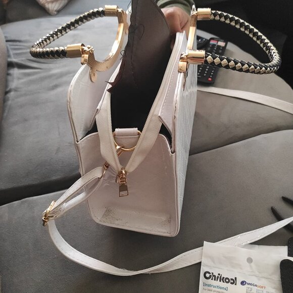 Neiman Marcus Shiny White Patent Leather Floral Charm Handbag - Picture 5 of 5